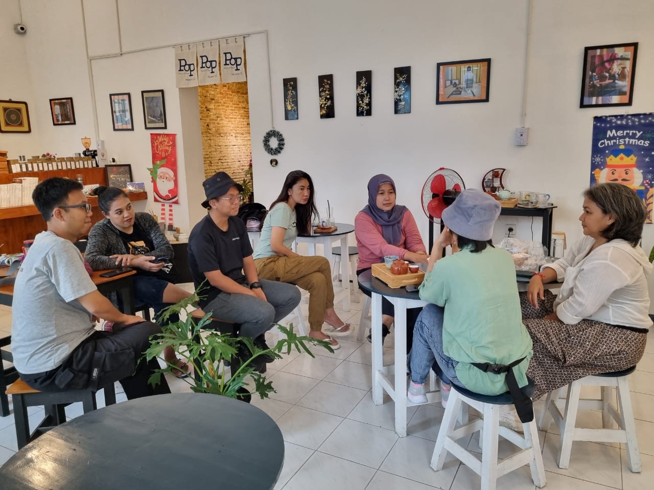 Matahari terbit di atas pegunungan - Visi Yolanda Dewi Kartikasari